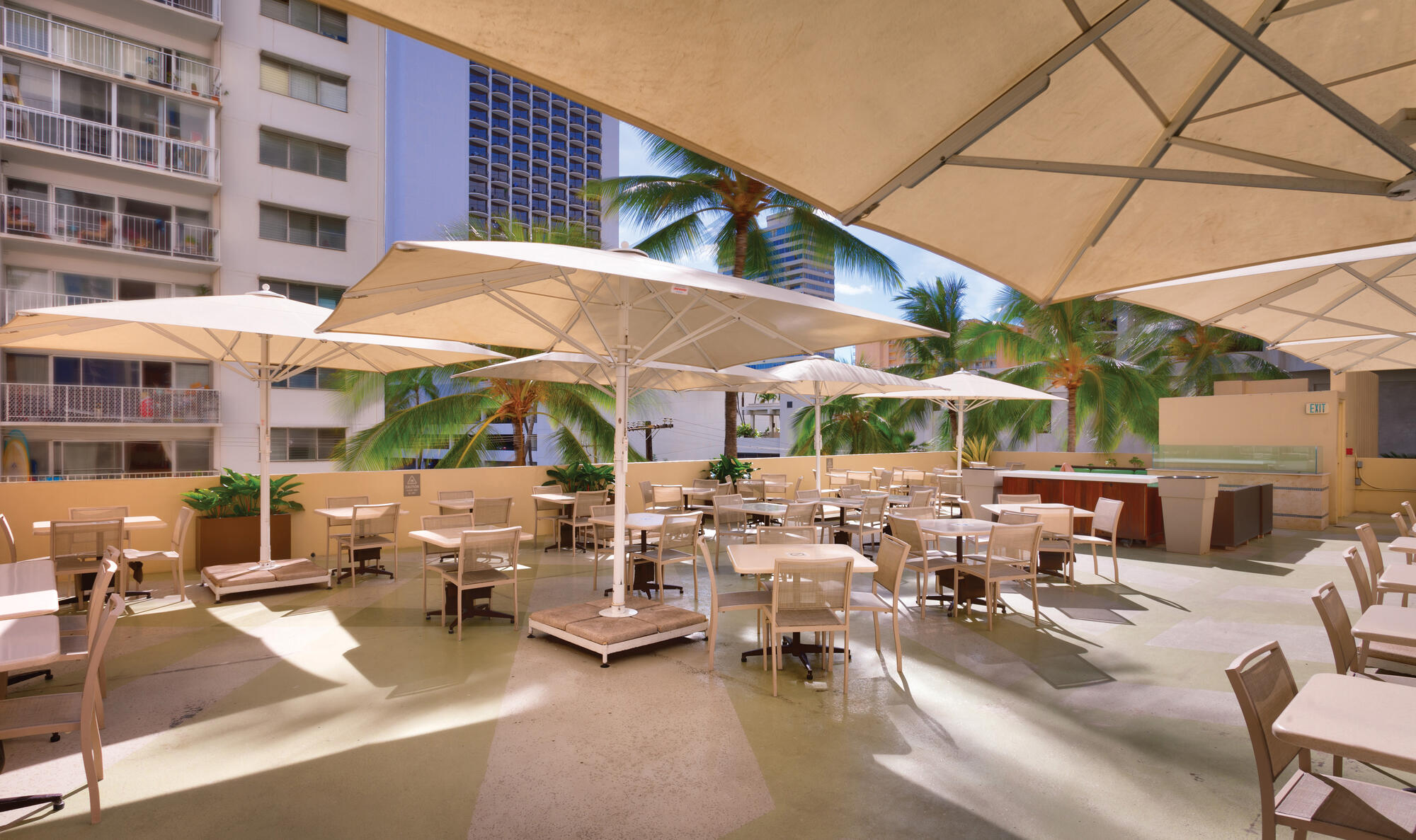 Breakfast Kitchen Bar