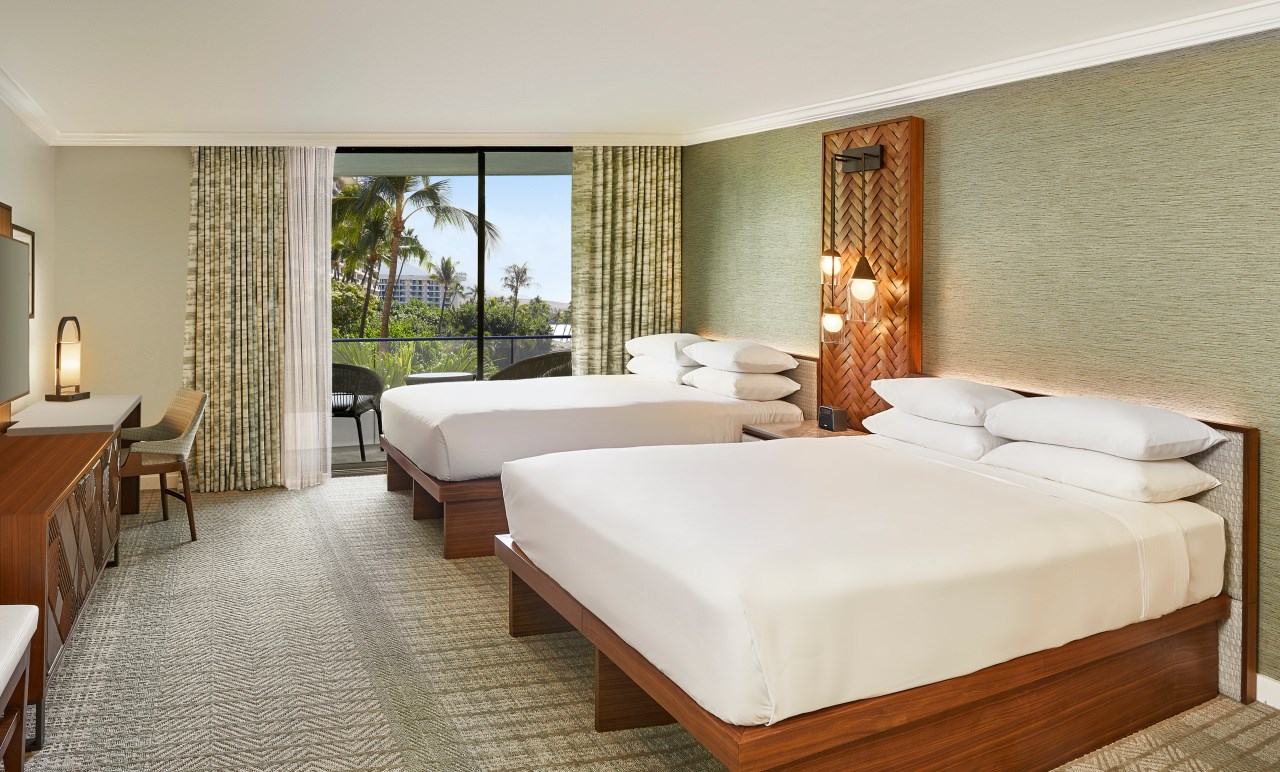 2 Queen Beds, Partial Ocean View