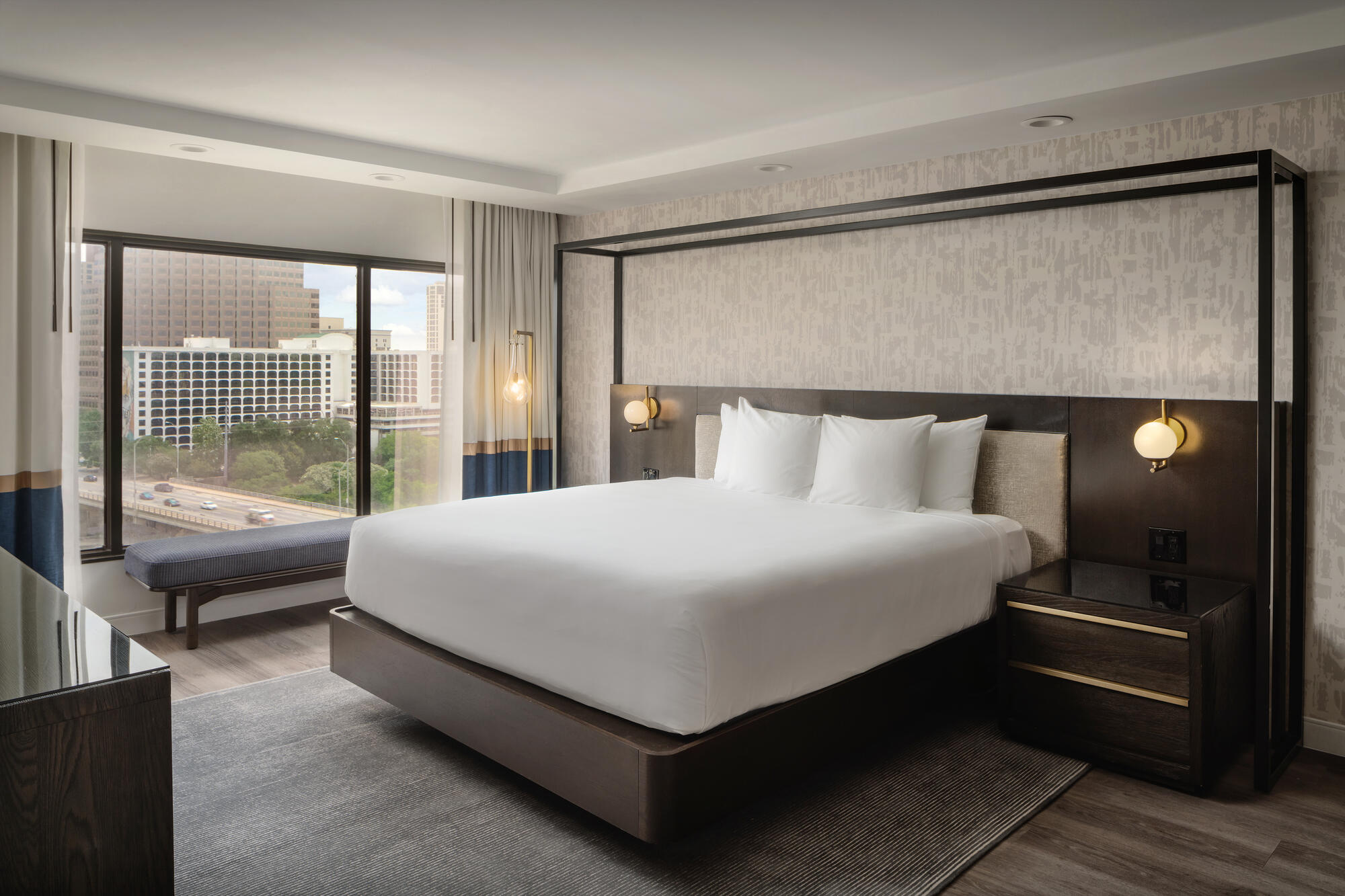 Lake View Signature Suite
